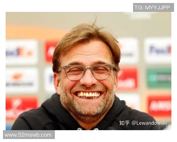 亚洲足球巨星的崛起与影响力探讨:从球场到全球的传奇之路