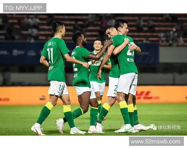 深圳足球队以98分领跑杯赛积分榜展现强劲实力和夺冠希望